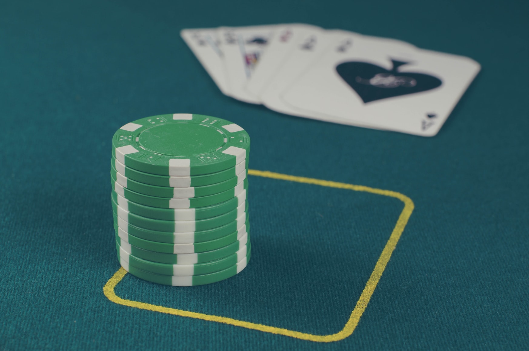 Poker Strategy: A Breakdown of Each Round