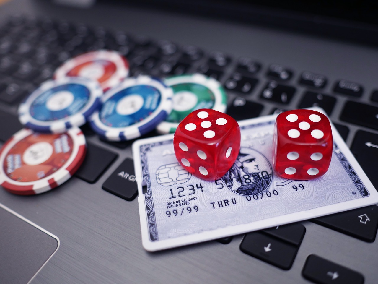 5 Huge Ways You Can Manage Your Poker Bankroll When Playing Poker Games