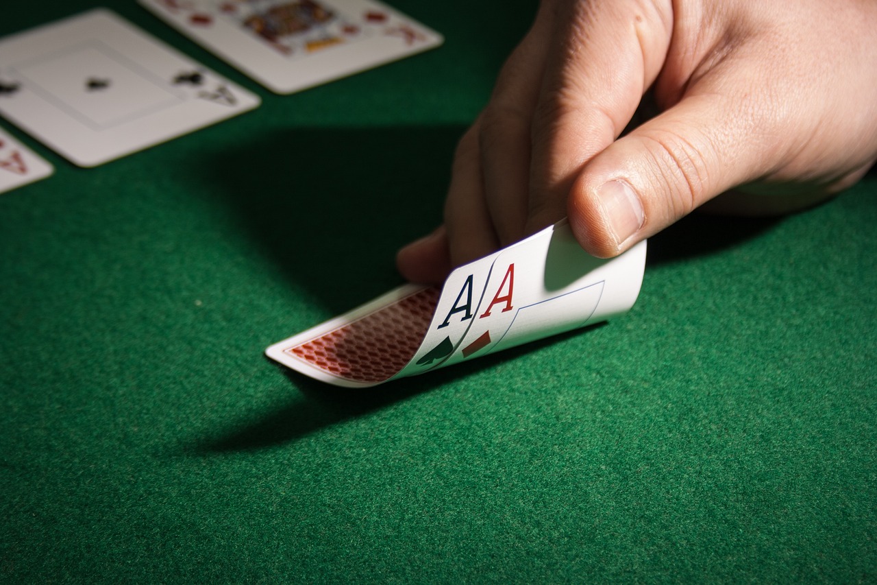 Why Texas Holdem Is Easy to Pick Up but Hard to Master