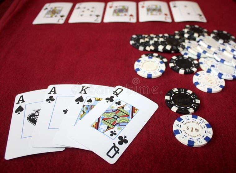 Poker Etiquette Unveiled: Discover the Dos and Don’ts at the Heart of the Poker Table